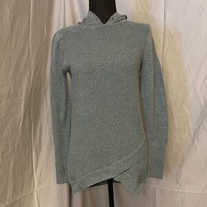 Dakini Women's Grayish Green Hooded Sweater